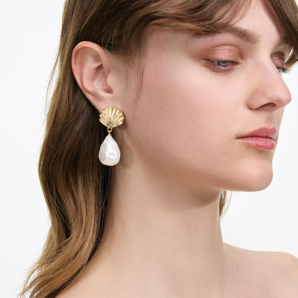 TIERED SHELL EARRINGS