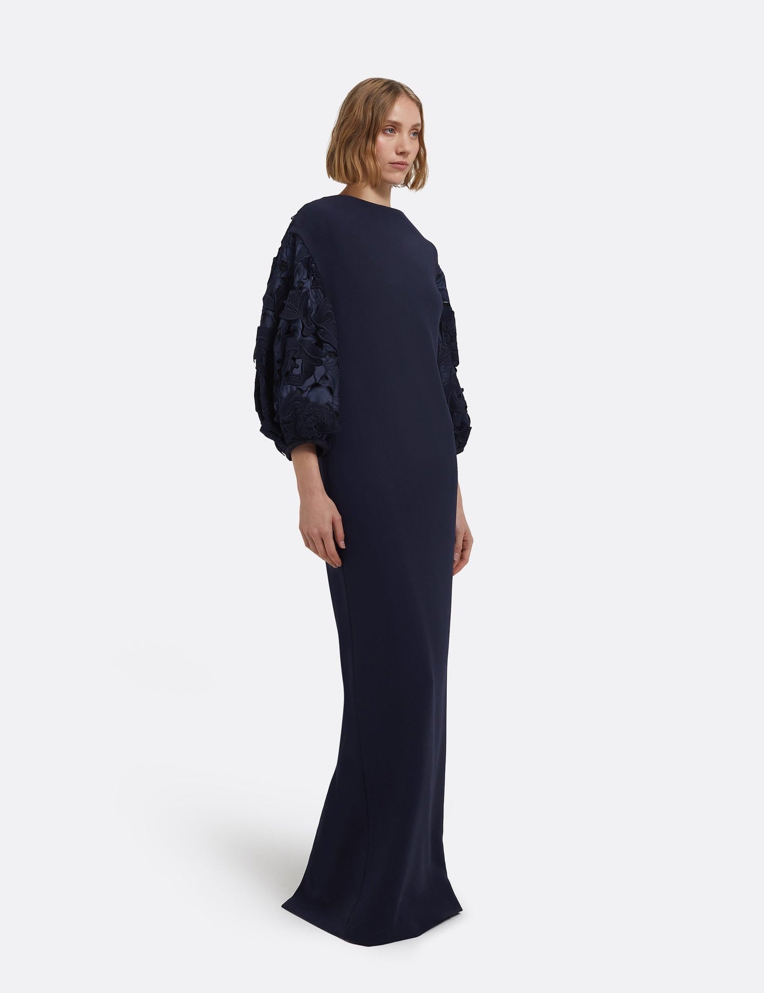 PF25_DL1294.1_HC-MIDNIGHTNAVY_BF-NAVY_ECOM_si.jpg