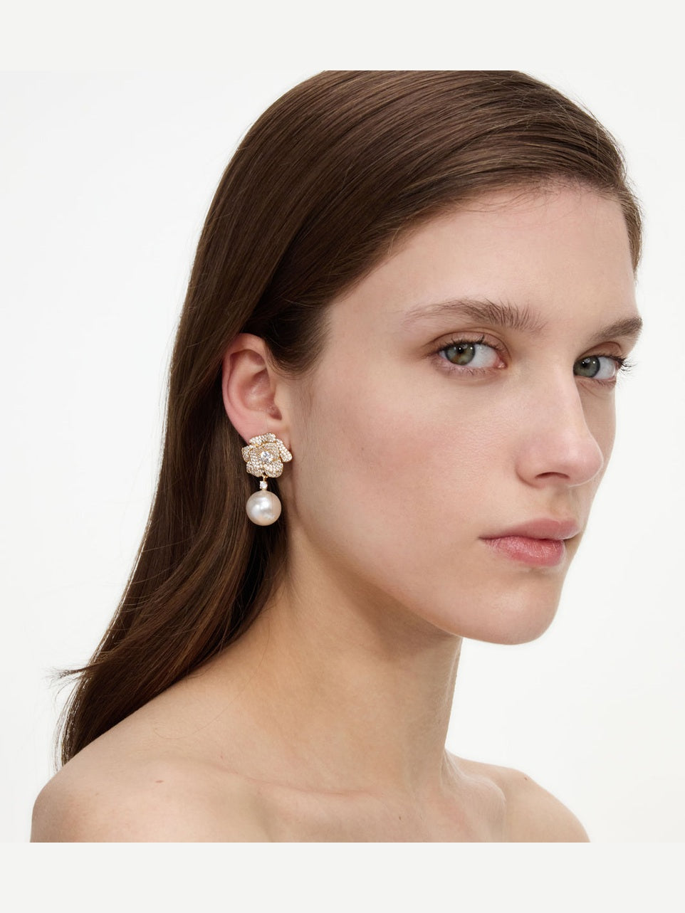 Mini gold crystal flower pearl earrings