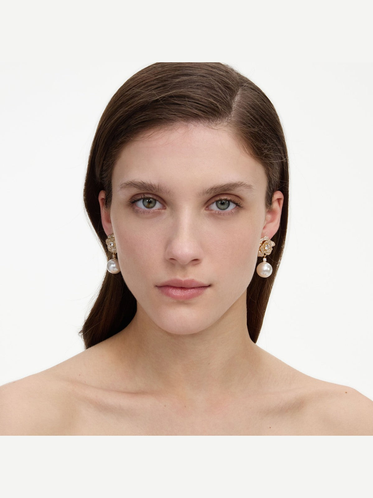 Mini gold crystal flower pearl earrings