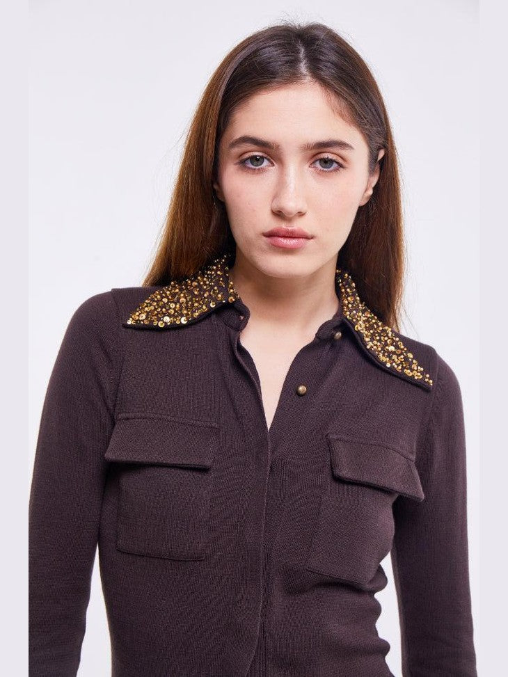 Fitted shirt with embellished collar in chestnut
