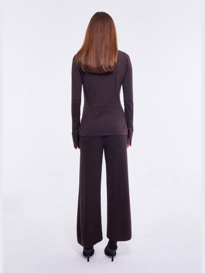 Fitted shirt with embellished collar in chestnut