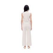 The button-down gilet in meringue