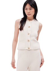 The button-down gilet in meringue
