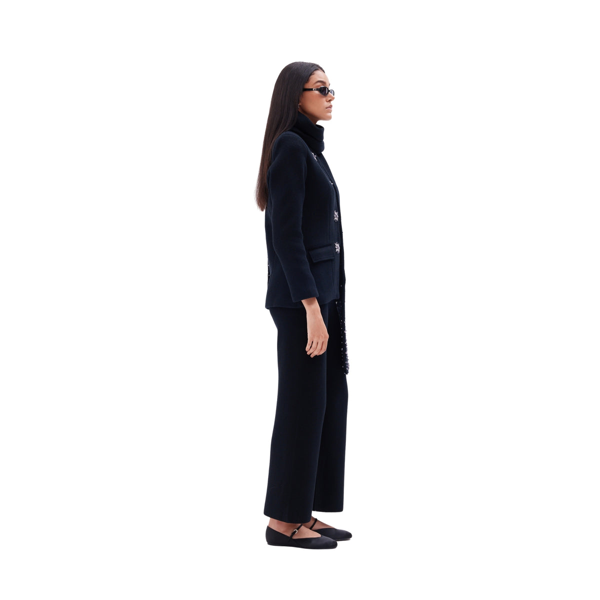 The button detail nehru collar jacket with matching scarf in black