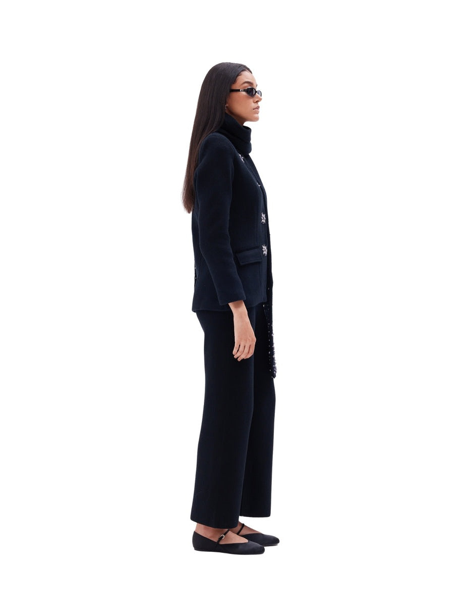 The button detail nehru collar jacket with matching scarf in black