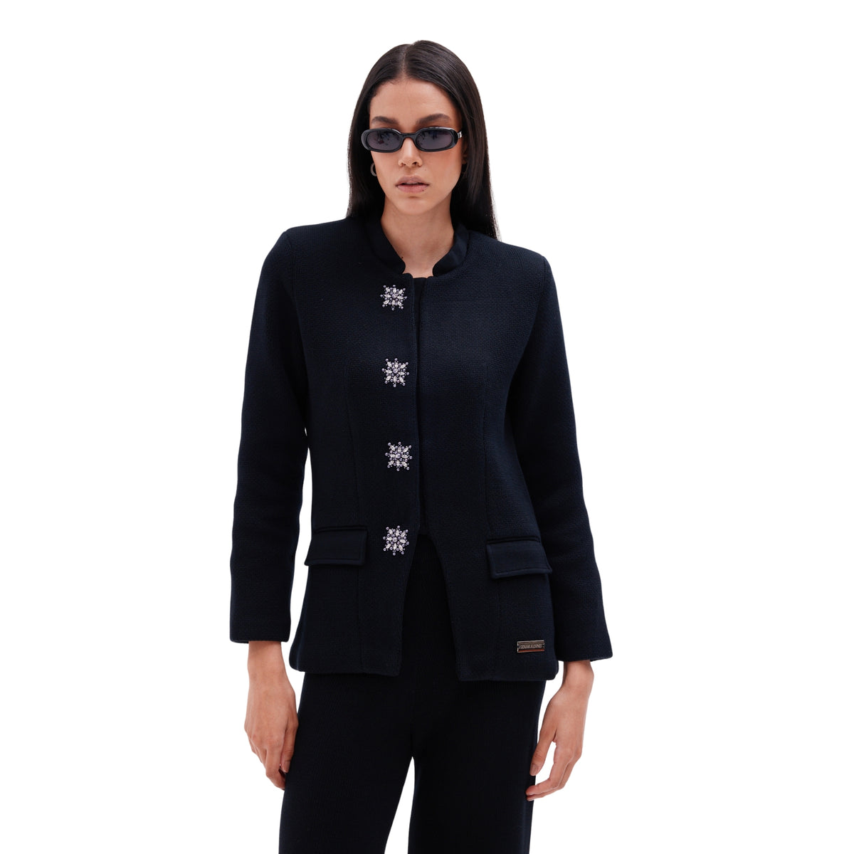 The button detail nehru collar jacket with matching scarf in black