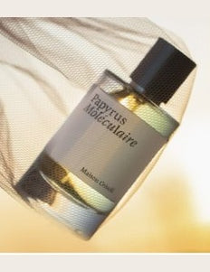 Papyrus-Mole_CC_81culaire-parfum-niche-iris-santal-papyrus-Leslie-Girard-Robertet-Maison-Crivelli-300x296.jpg