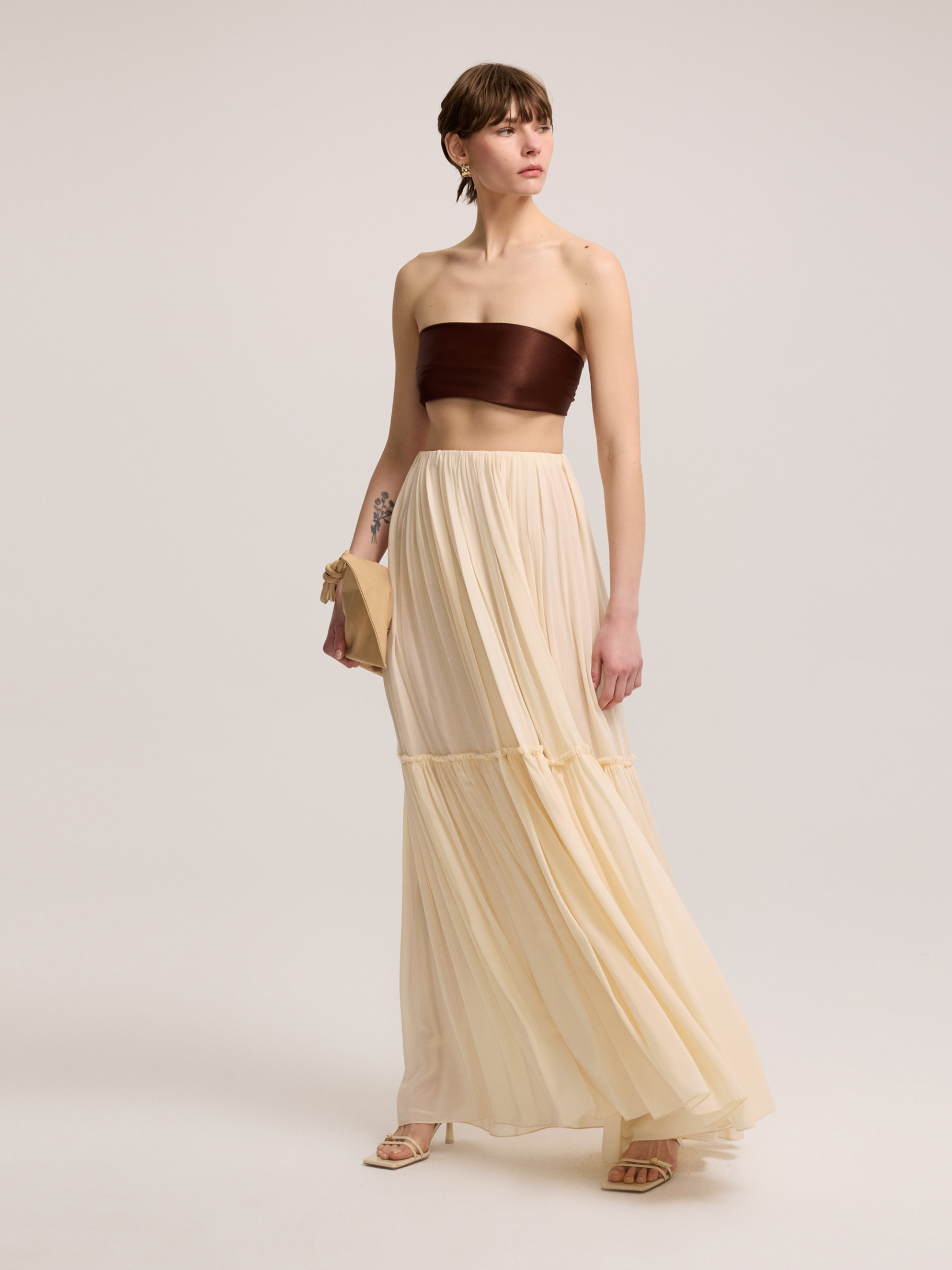 Tulle long light beige skirt