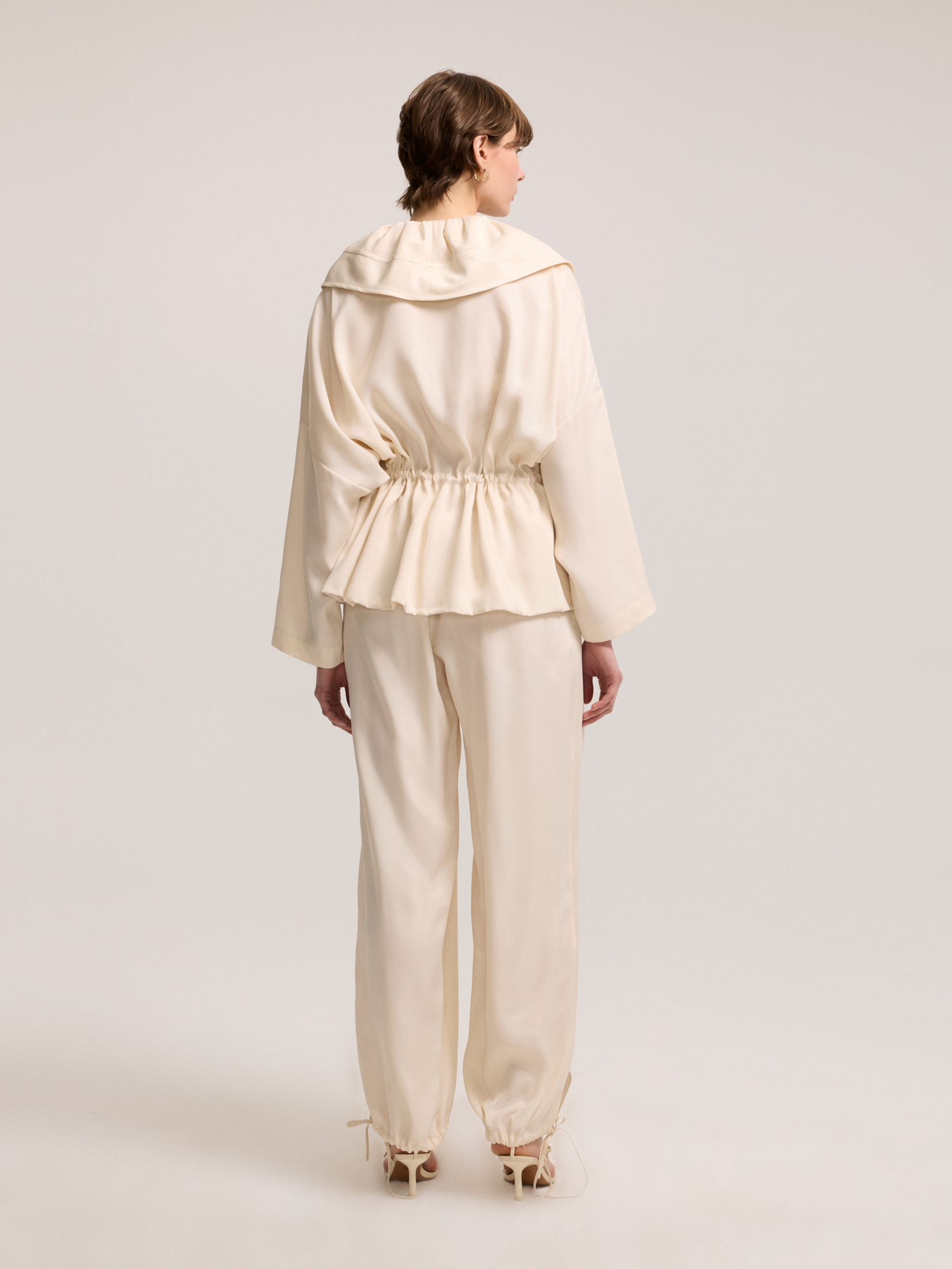 Waist drawstring light beige jacket