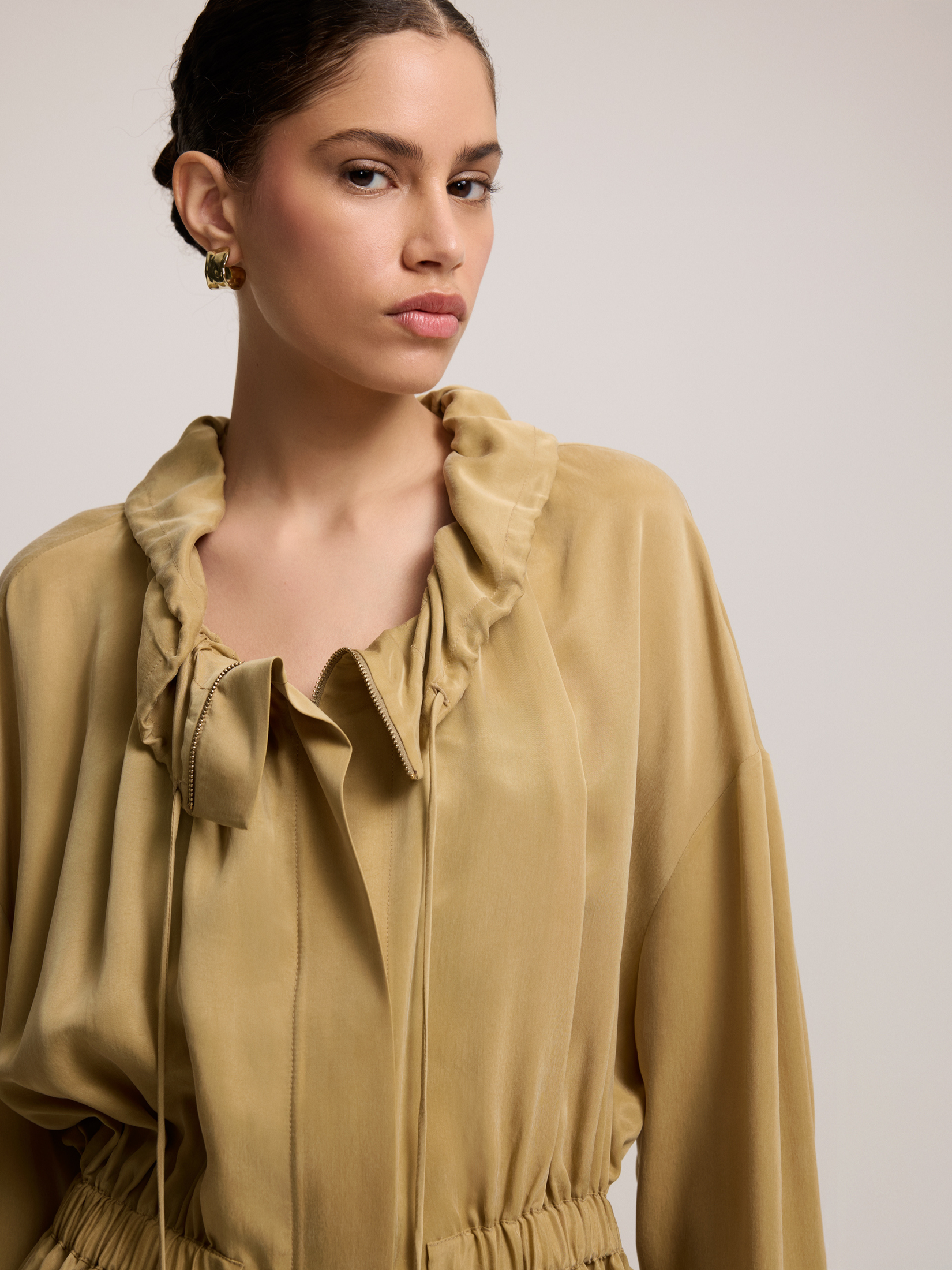 Pleated khaki jacket