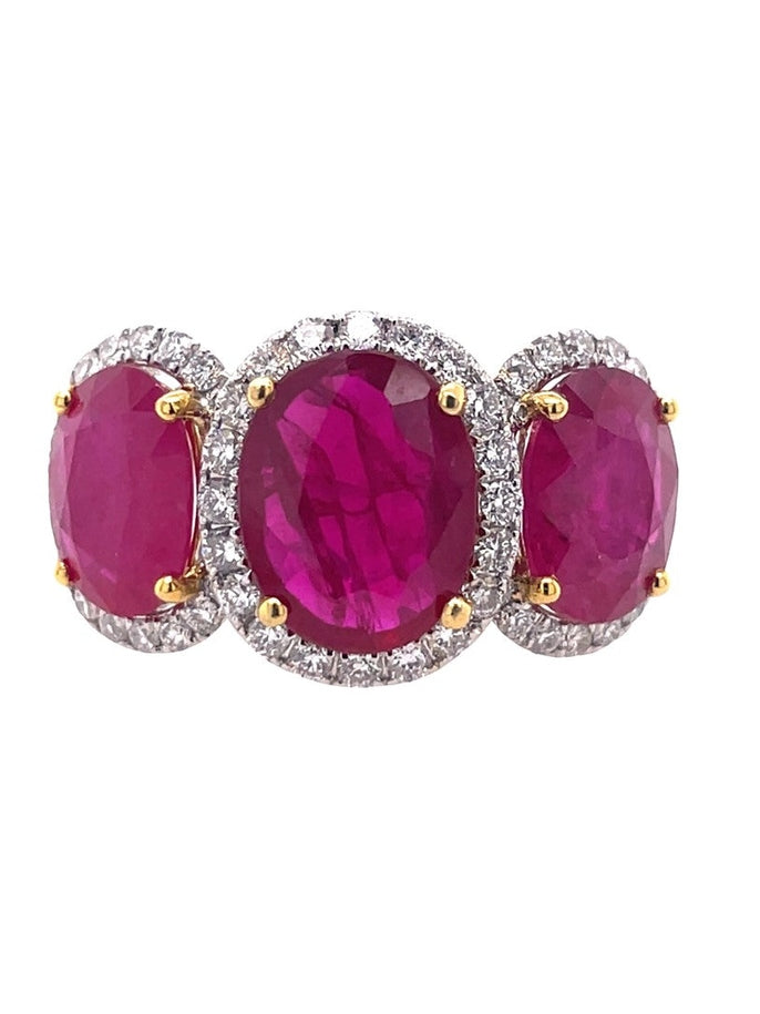 Ring wit  Oval Ruby and Diamond
