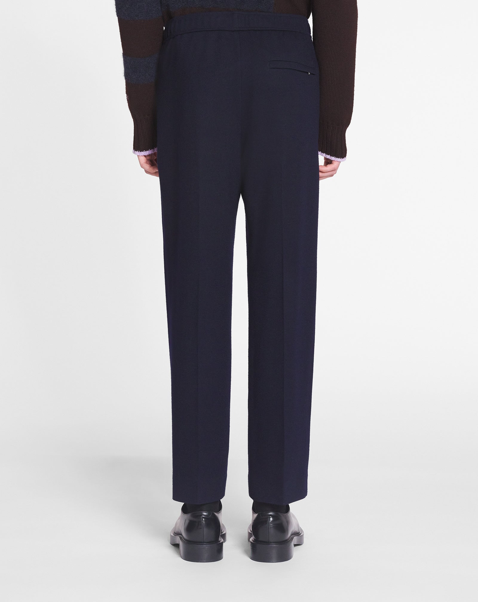 Pants with an elastic waistband