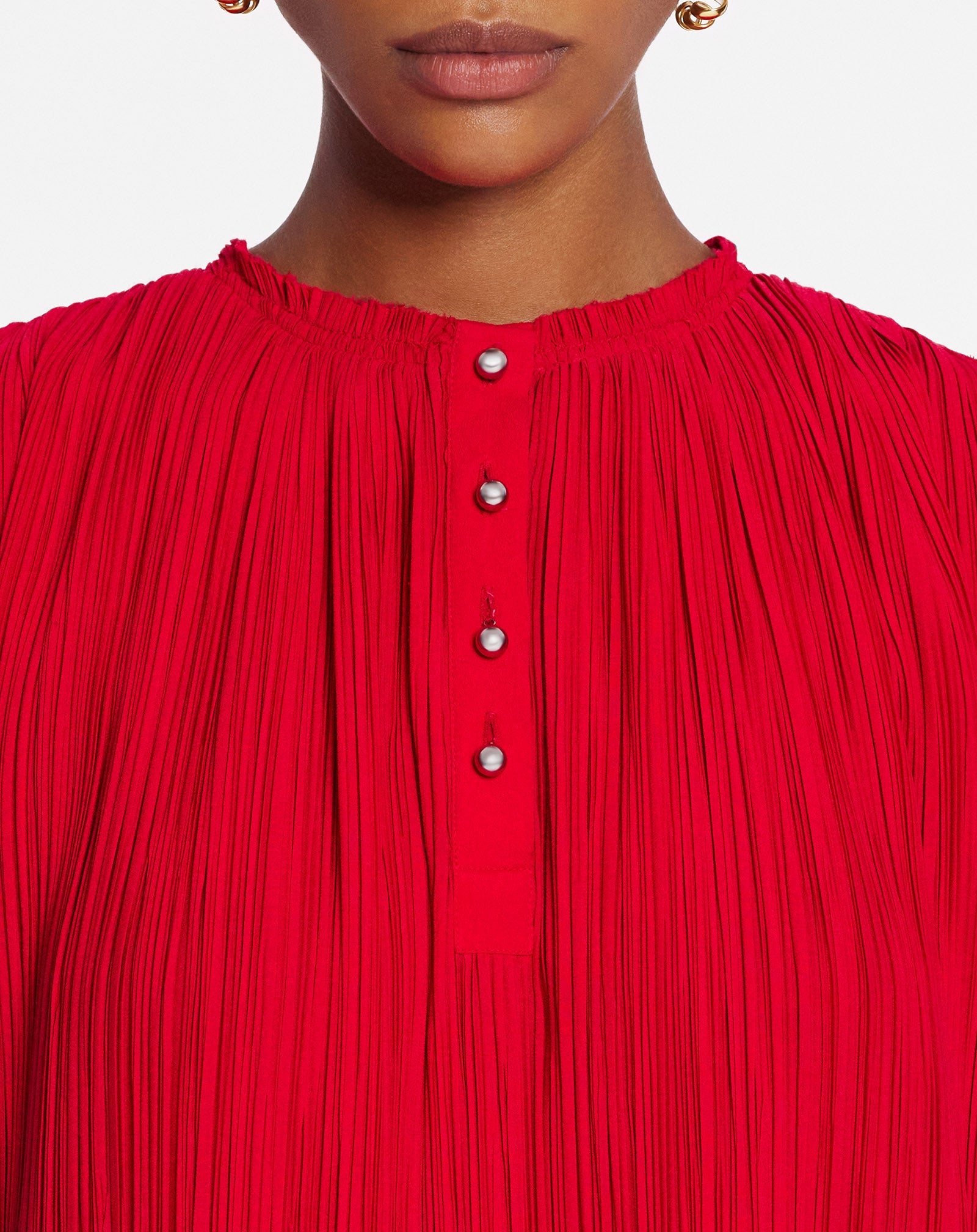 SLEEVLESS PLEATED TOP