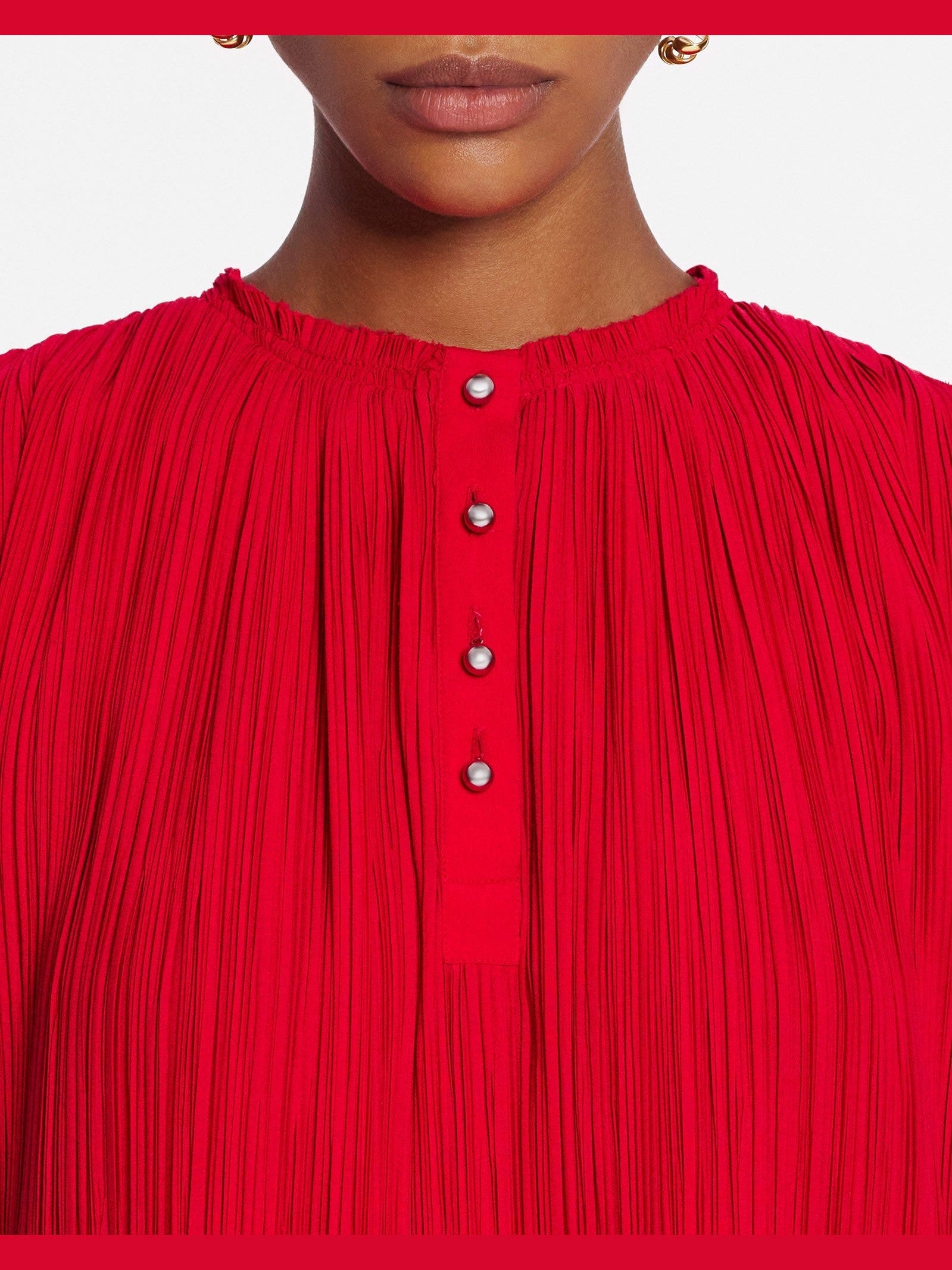 Sleevless pleated top