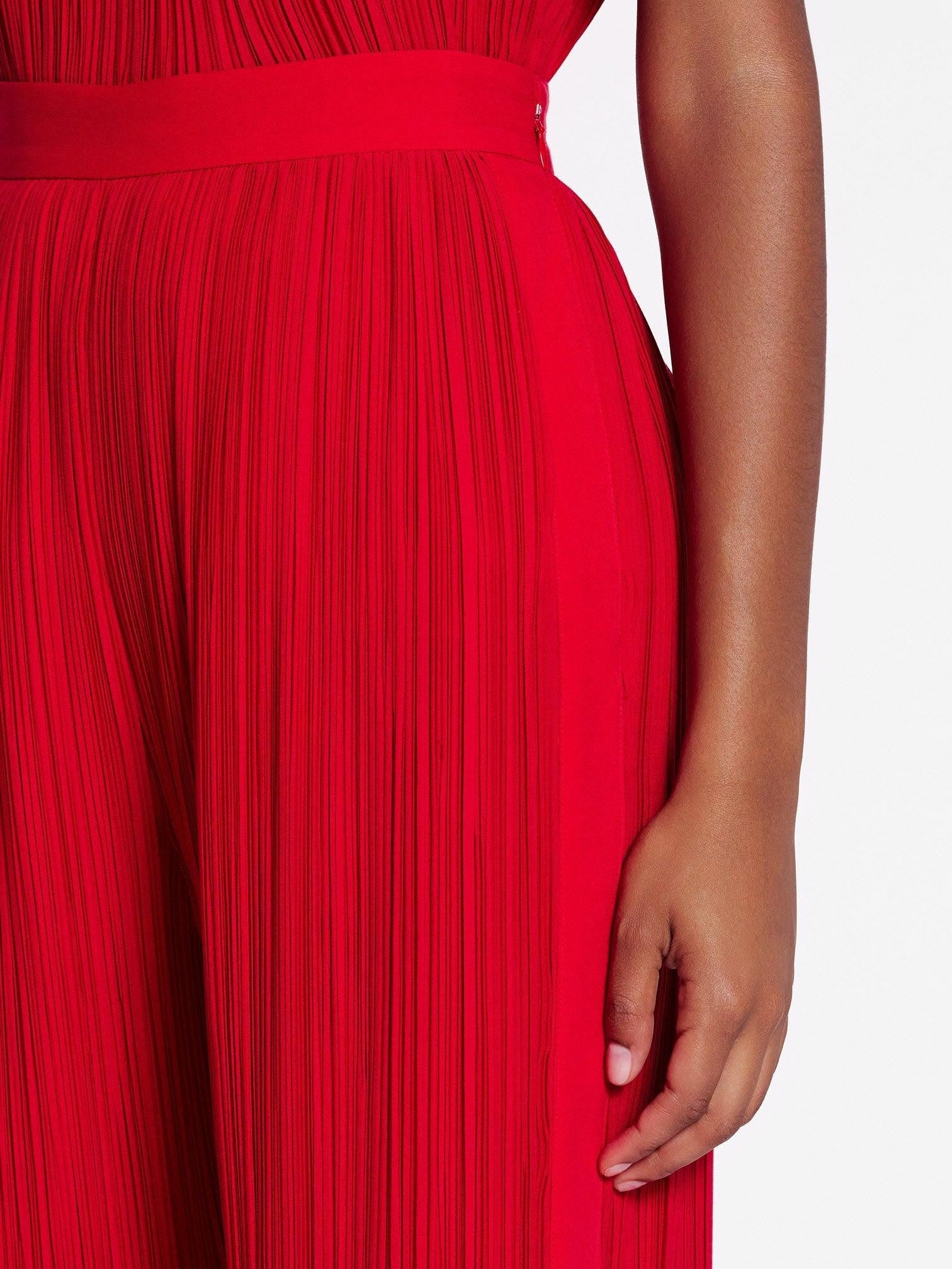 Pleated pants