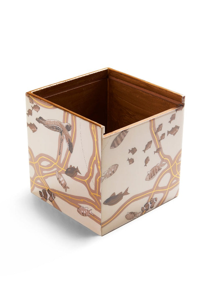 Red sea tissue box