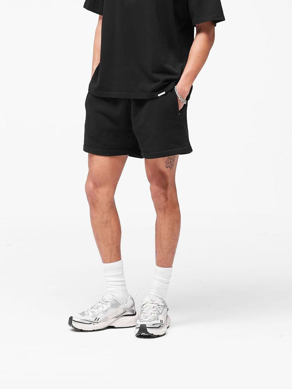 RepresentOwnersClubShorts-Black00011_b92e43b9-165a-45b2-9d47-75c3fd504309.jpg