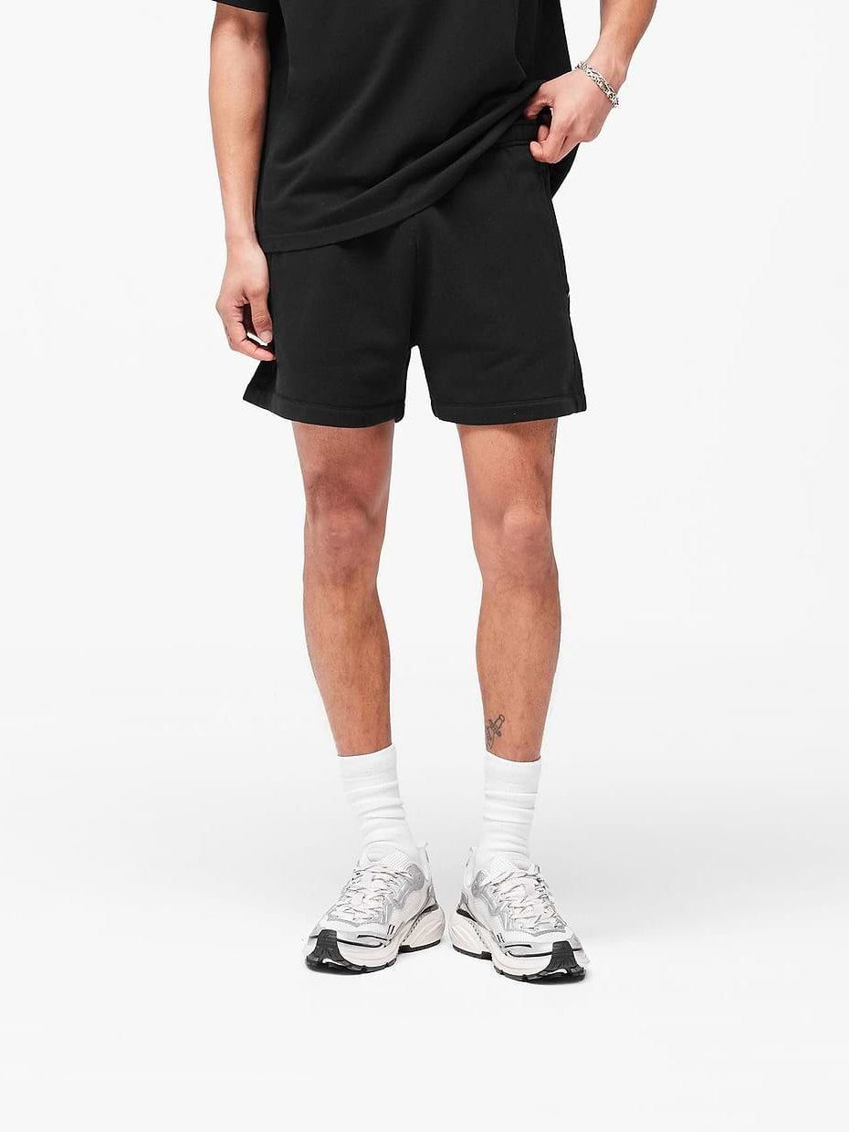 RepresentOwnersClubShorts-Black00012_4a4ebc5c-a244-4904-b139-ed2ff47e41c6.jpg