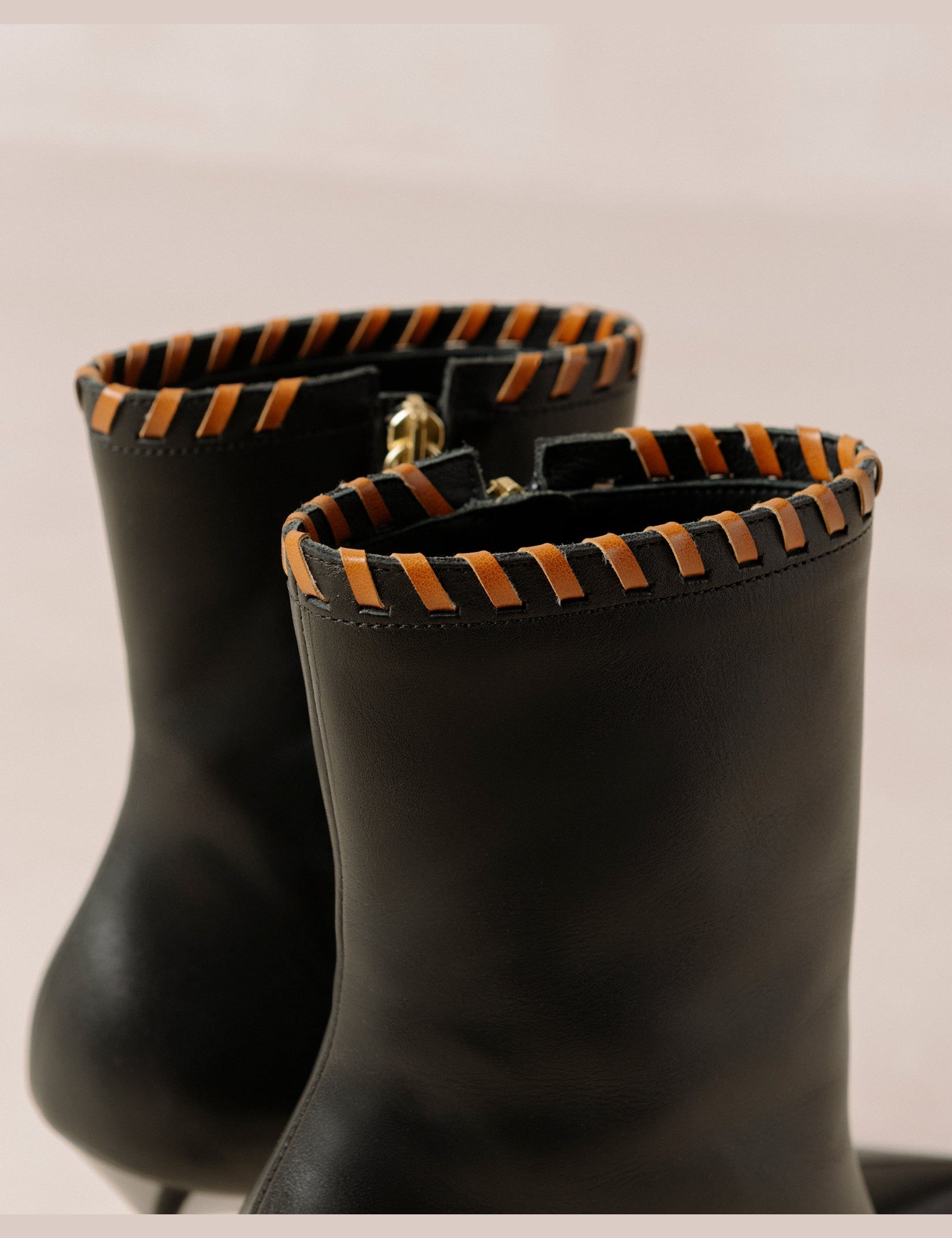 S00442-25-BLACK_2.jpg