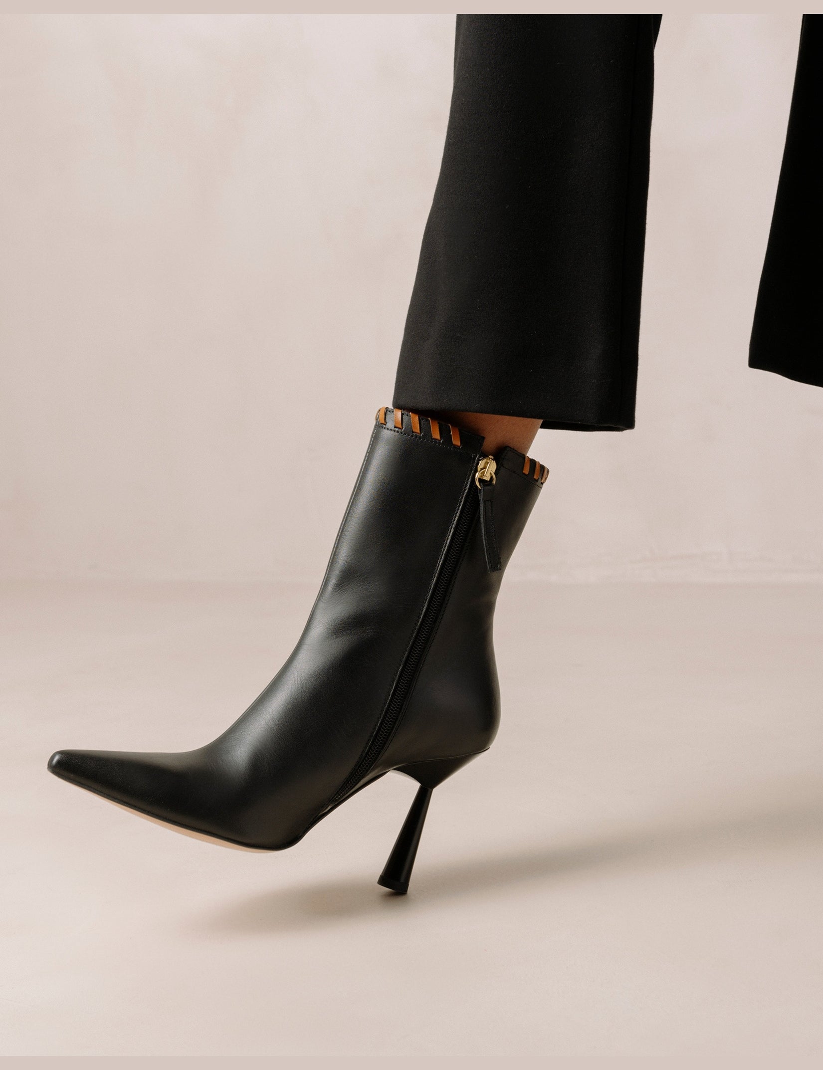 S00442-25-BLACK_8.jpg