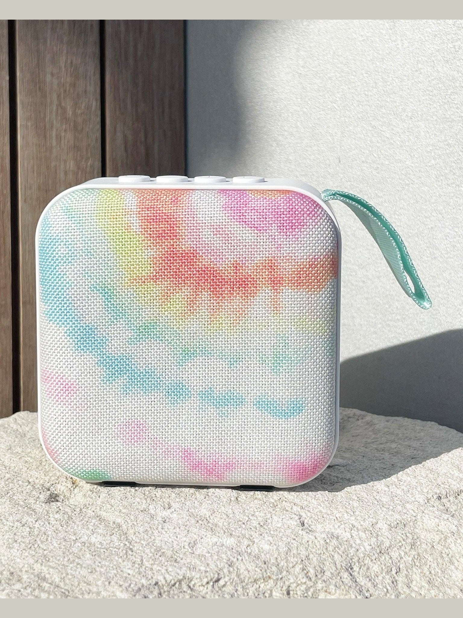Portable travel speaker