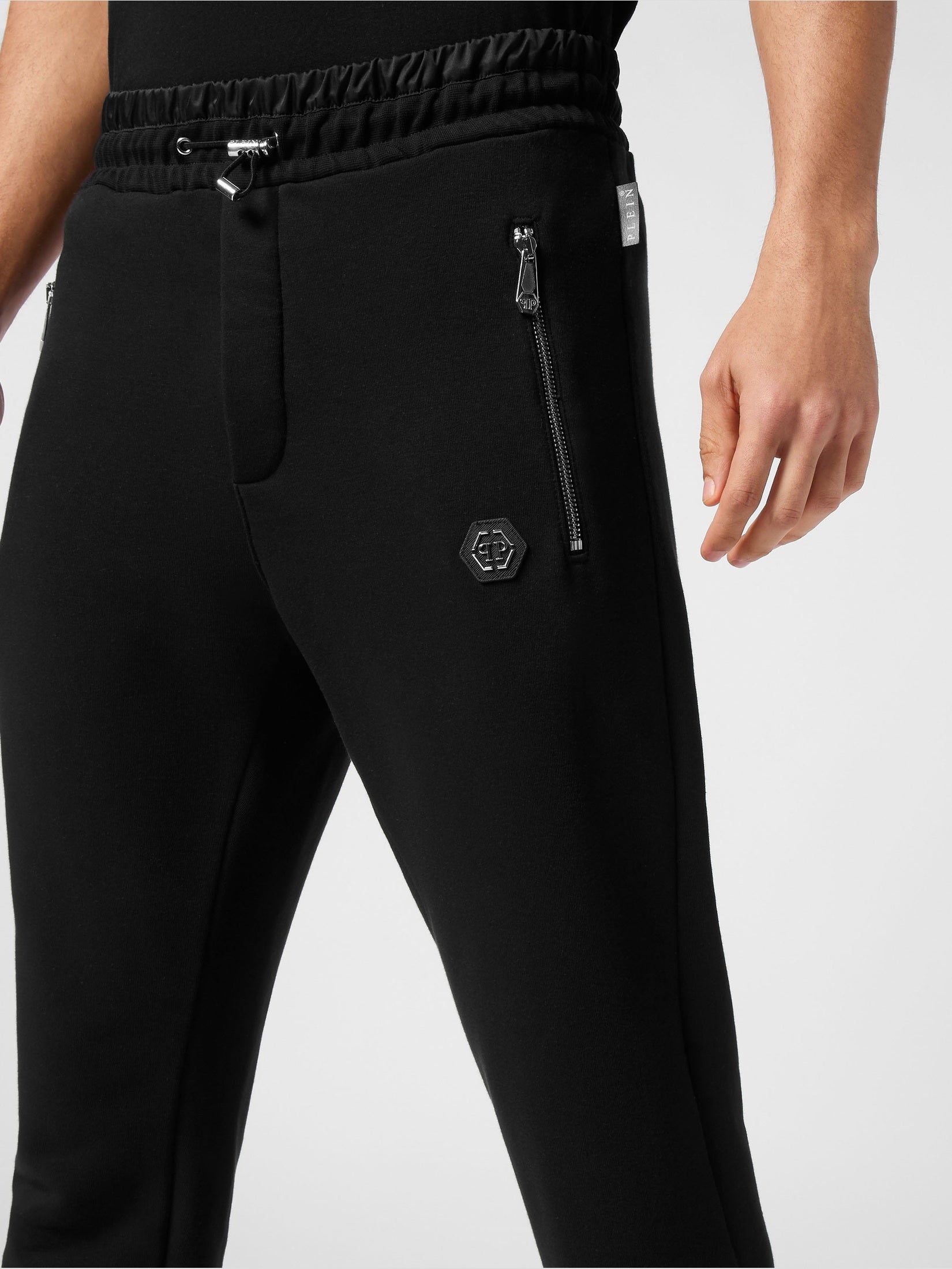 Puffered jogging pants