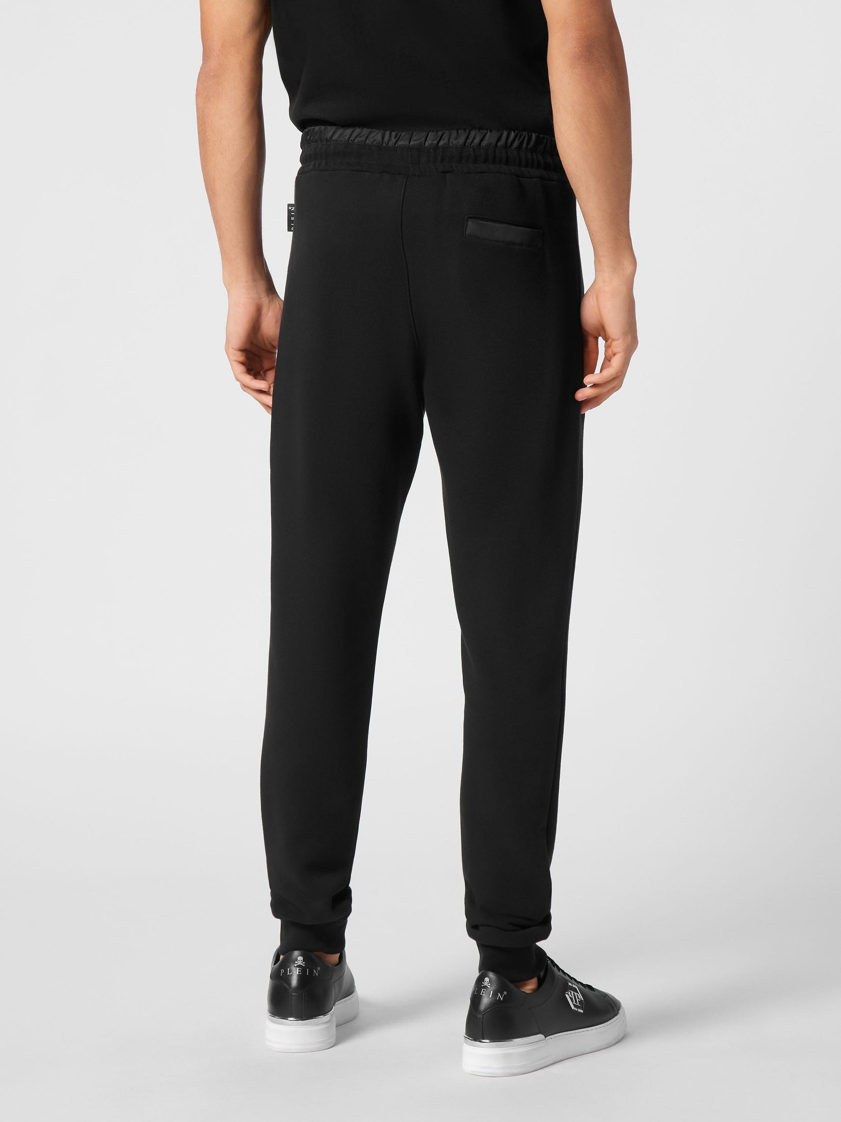 Puffered jogging pants
