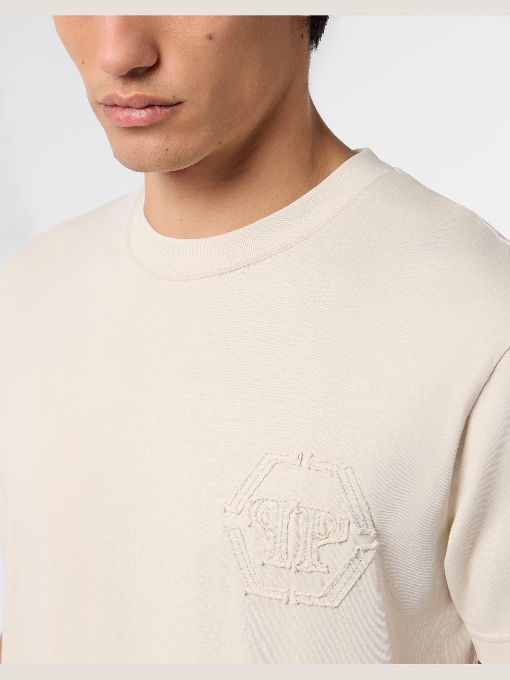 Round neck t-shirt raw edge monogram