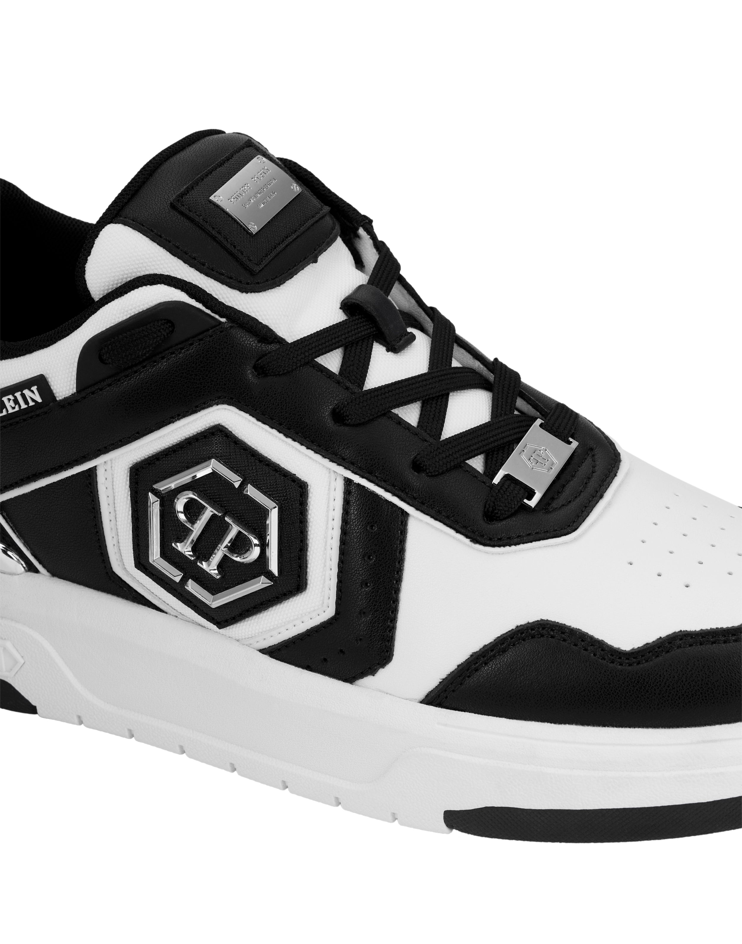 Low-top sneakers sk8r