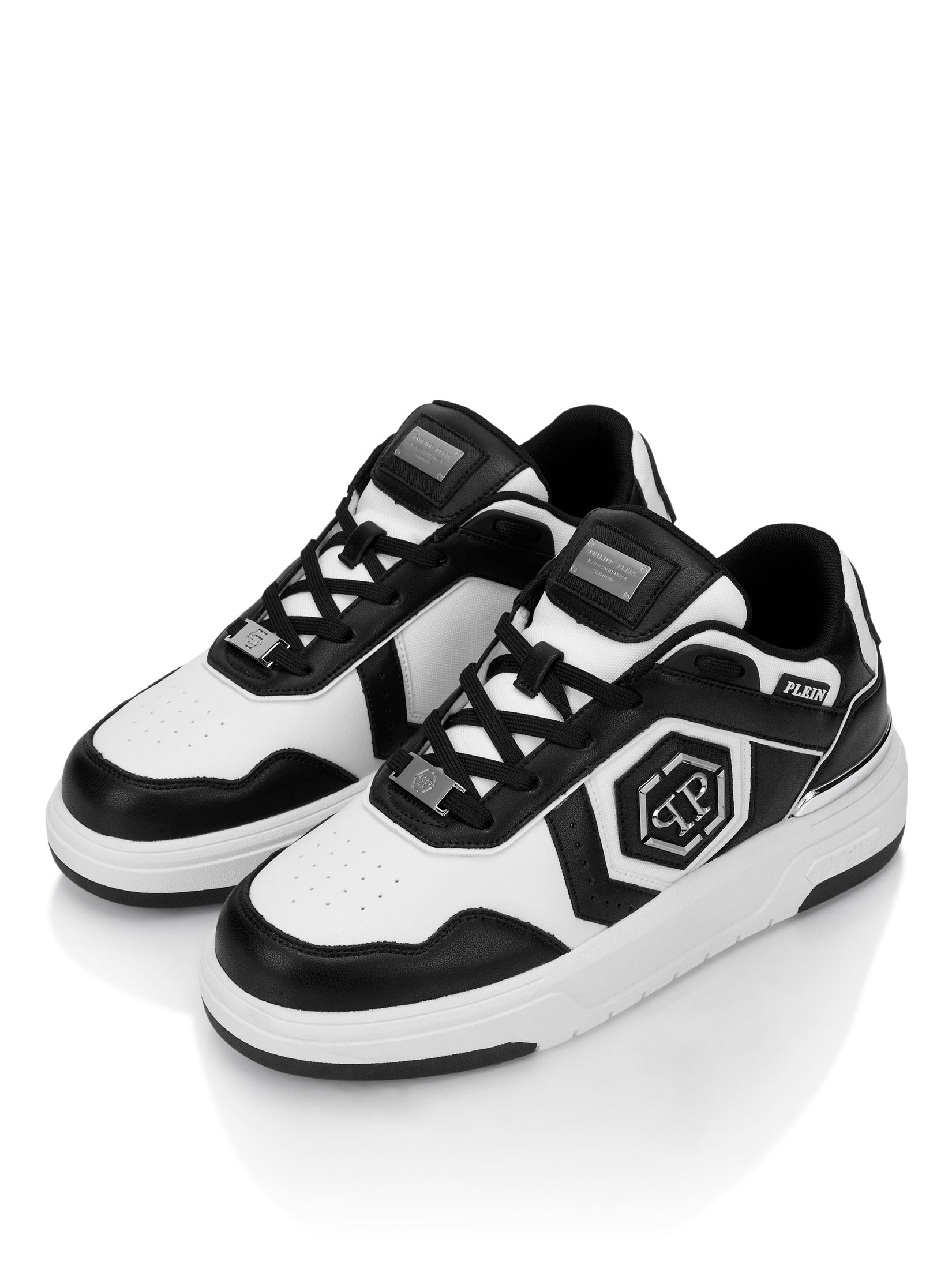 Low-top sneakers sk8r