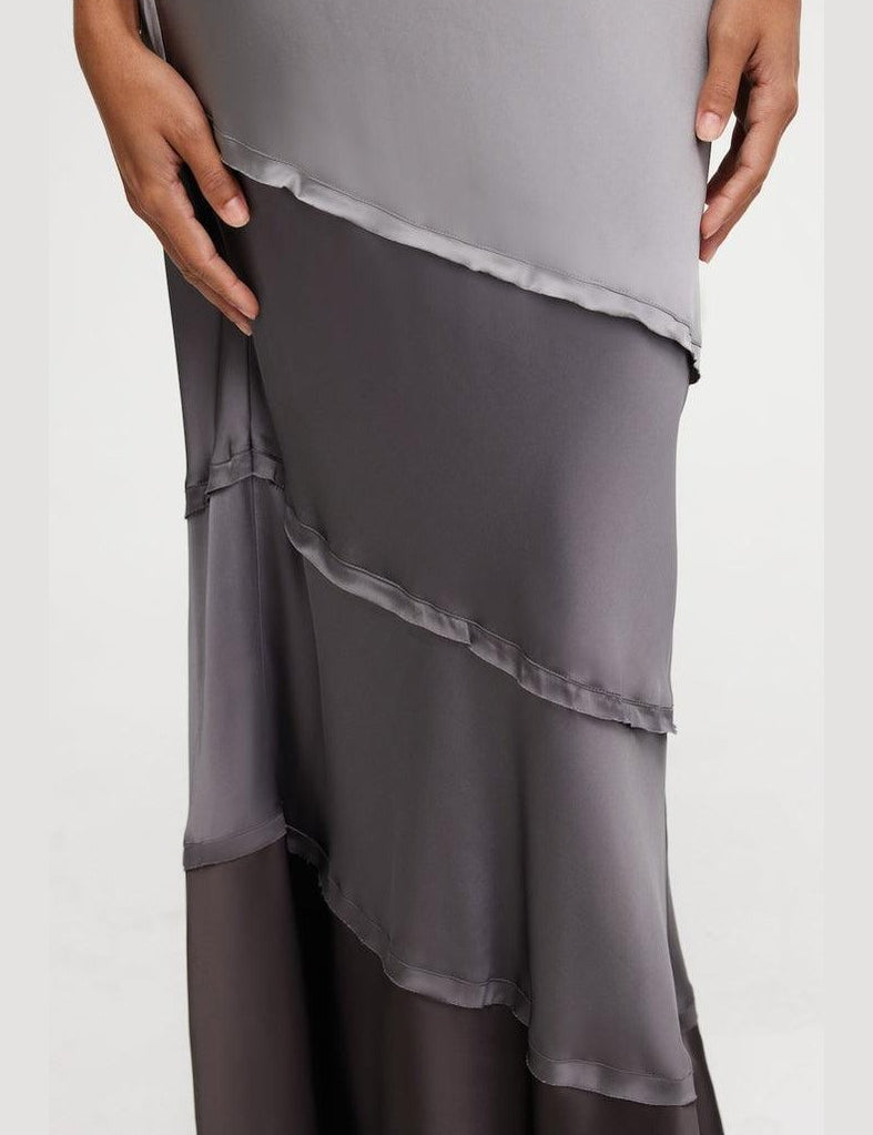 SD240462S-MURPHY-MAXI-SKIRT-GREYSCALE-4jpg_700x_4373b928-33c0-4d66-9b25-719c6159110e.jpg