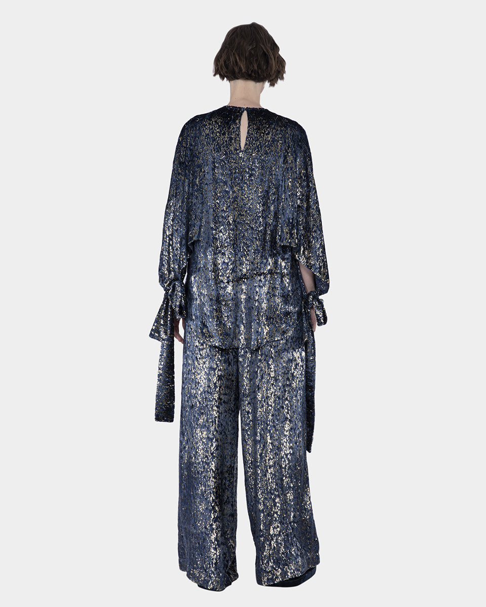 SHRENA VELVET FIL COUPÉ WING AND CUT OUT SLEEVE TOP