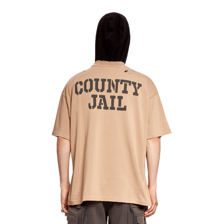 COUNTY JAIL LOGO T-SHIRT - BEIGE