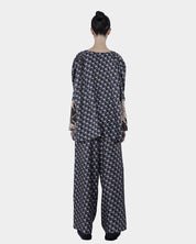 SUREZ TWILL SILK PRINT TOP WITH SILK PRINT EMBROIDERY APPLIQUÉ