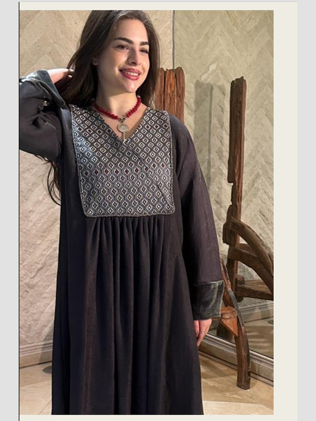 Mixed gray kaftan with a beaded trim along the neckline