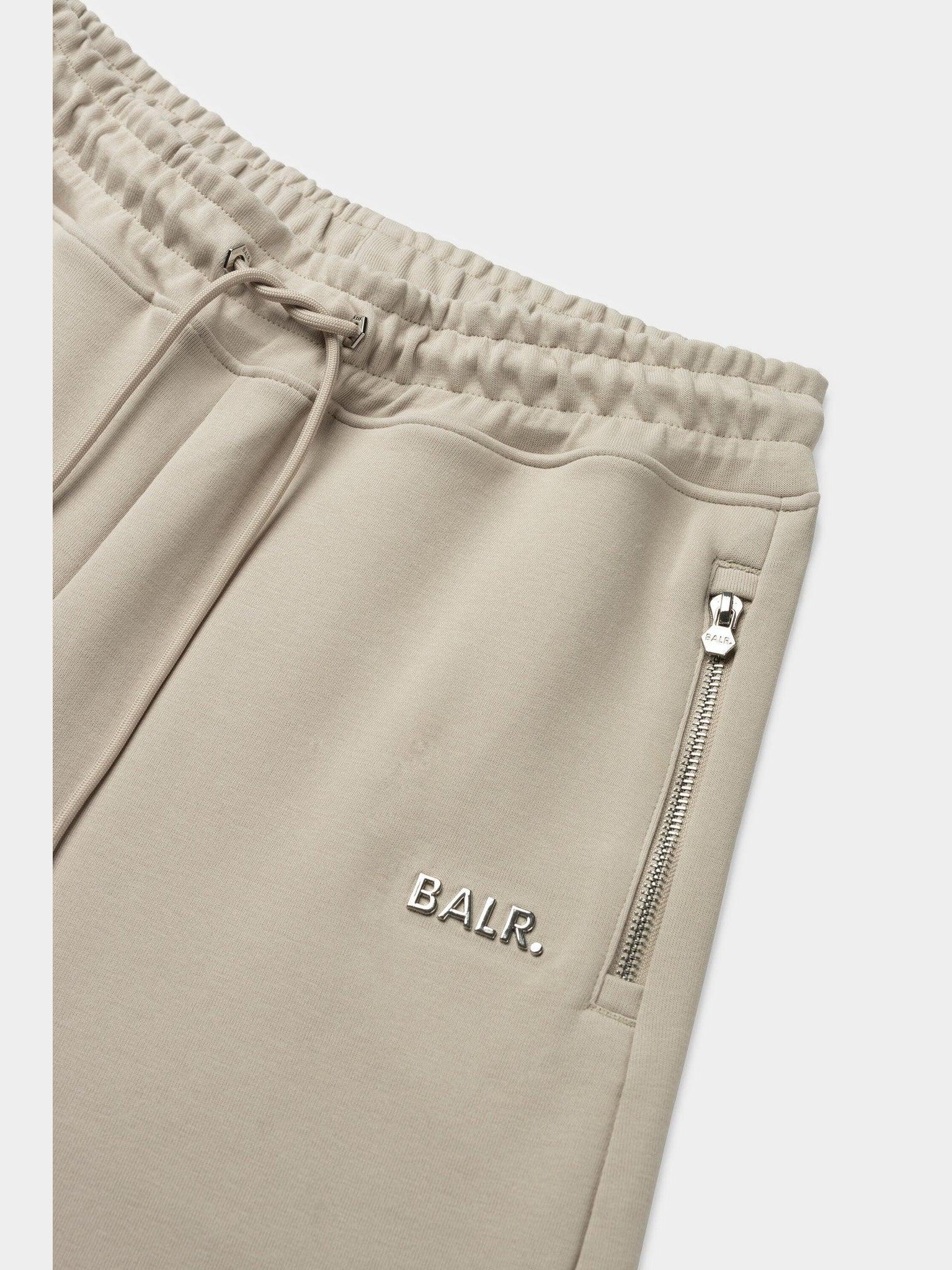 Q-series regular fit shorts silver lining