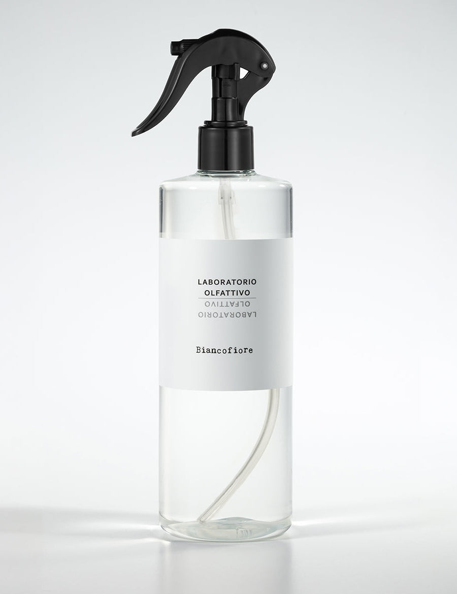 Spray-Grandi-Ambienti-Biancofiore-Con-Spruzzino_2048x2048_6b87f05e-64bd-4857-8474-5f6814361927.jpg