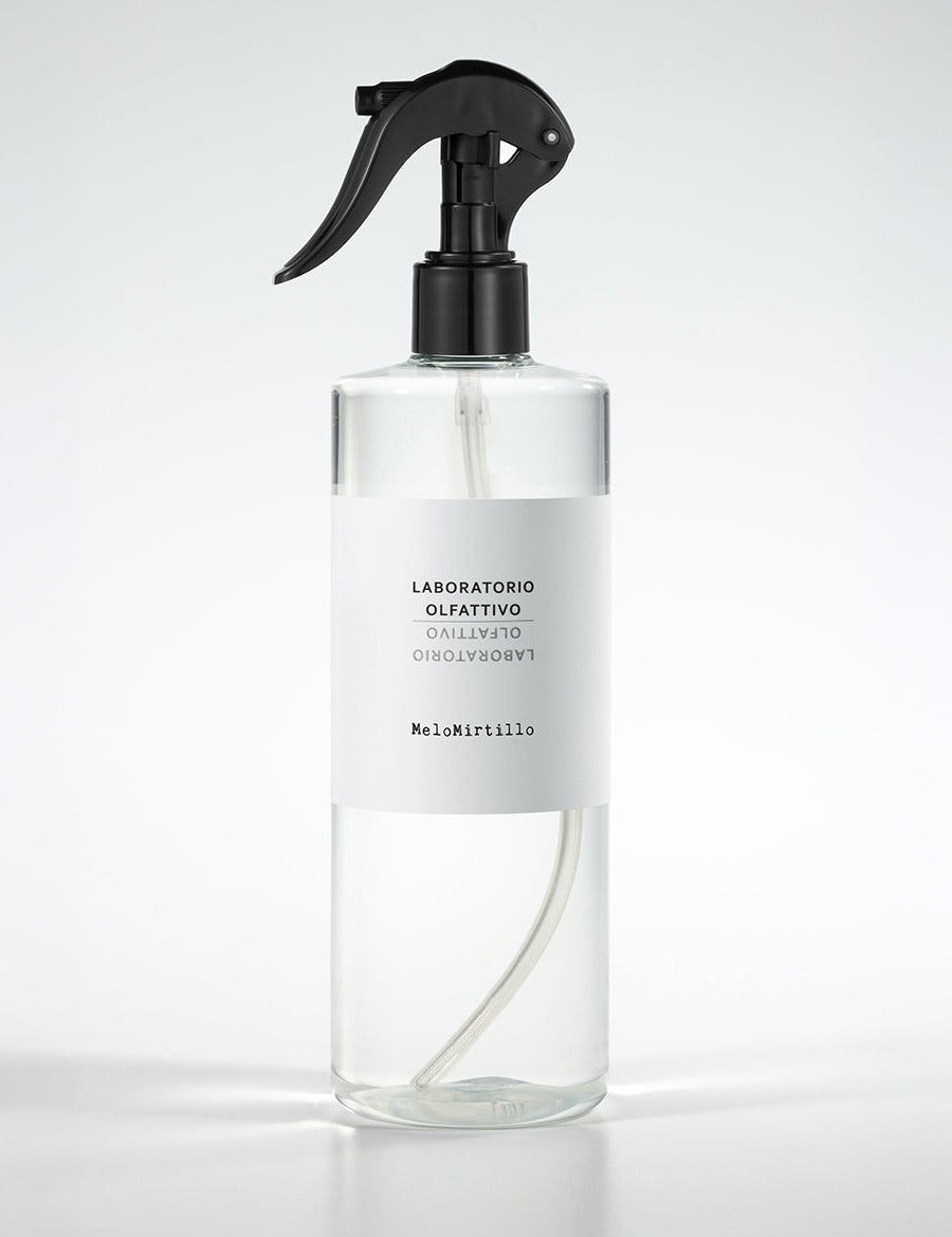 Spray-Grandi-Ambienti-MeloMirtillo-Con-Spruzzino_2048x2048_aec26dee-46f8-4a8f-8f83-fee741f0ecb0.jpg