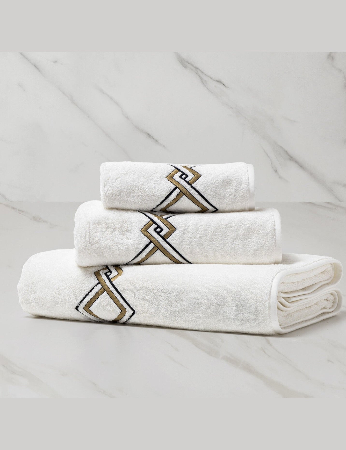 TwistEmbroideryTowelSet1.jpg