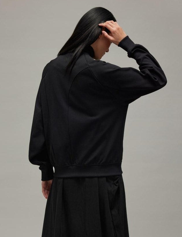 W_TRACK_JKT_Black_JD9793_23_hover_model.jpg