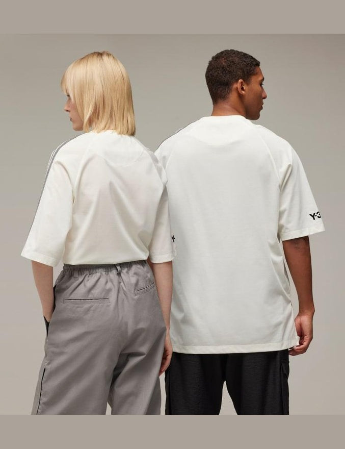 Y-3_3-Stripes_Short_Sleeve_Tee_White_IV5625_23_hover_model.jpg
