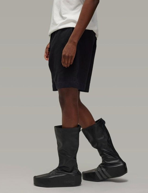 Y-3_French_Terry_Shorts_Black_JJ4395_22_model.jpg