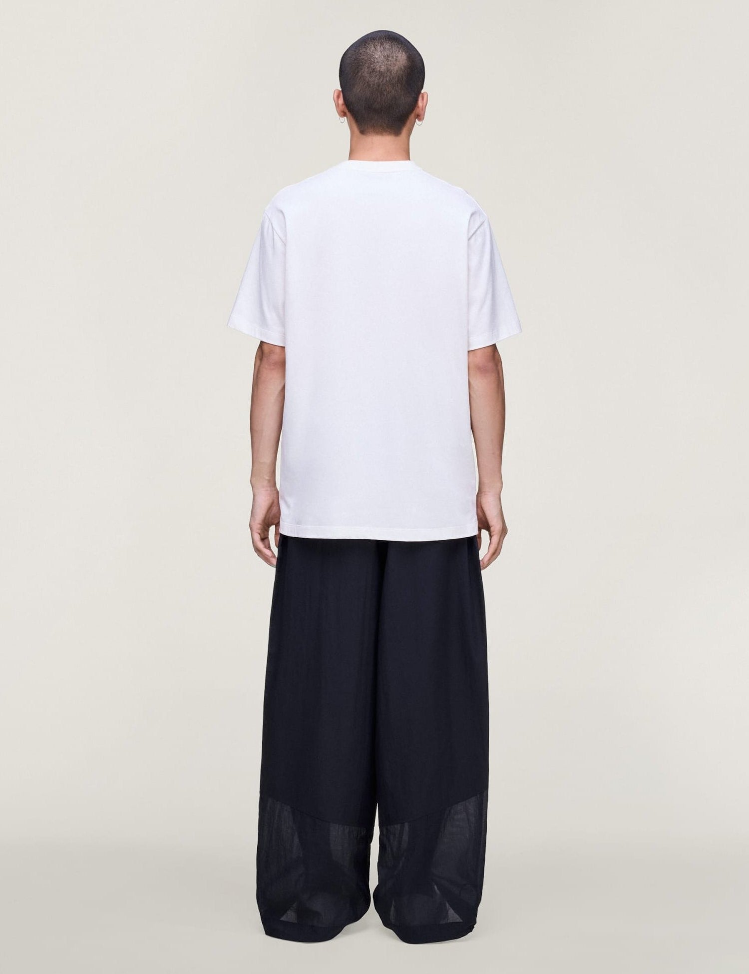 Y-3_GFX_SHORT_SLEEVE_TEE_White_KQ9749_23_hover_model.jpg