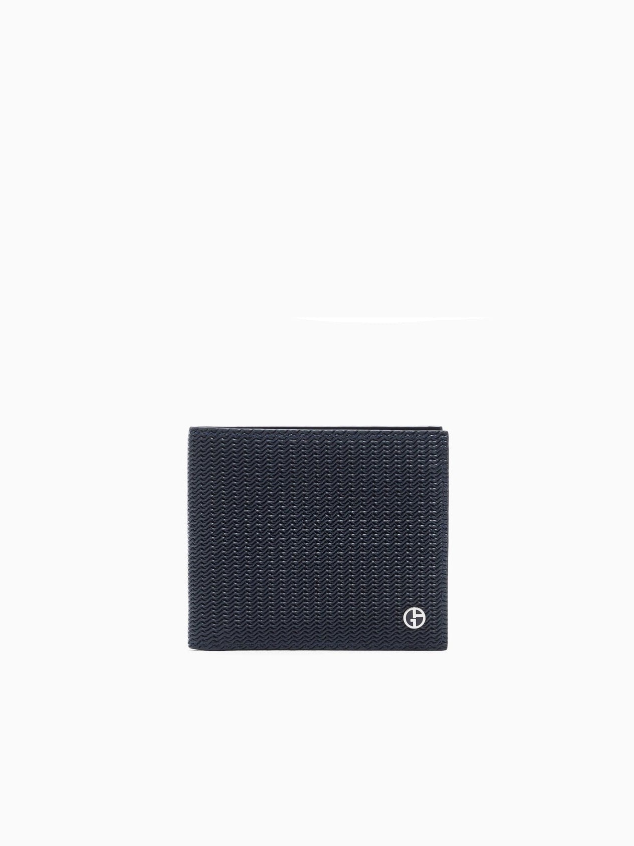 Bifold wallet in embossed leather