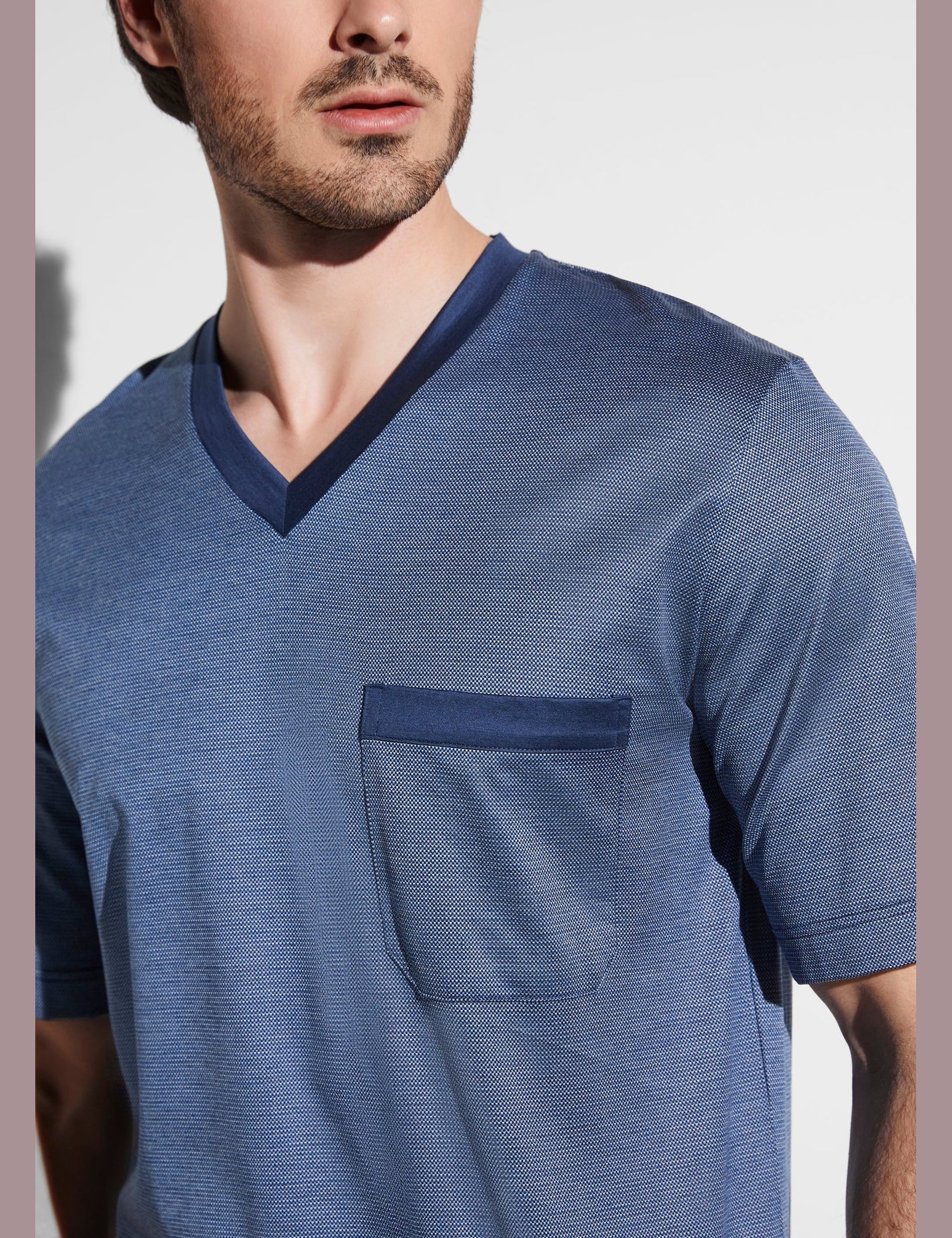 Zimmerli_SS25_343995412-543_model_detail1_2048x_a063c186-f275-48d6-8e30-3097eaf282d2.jpg