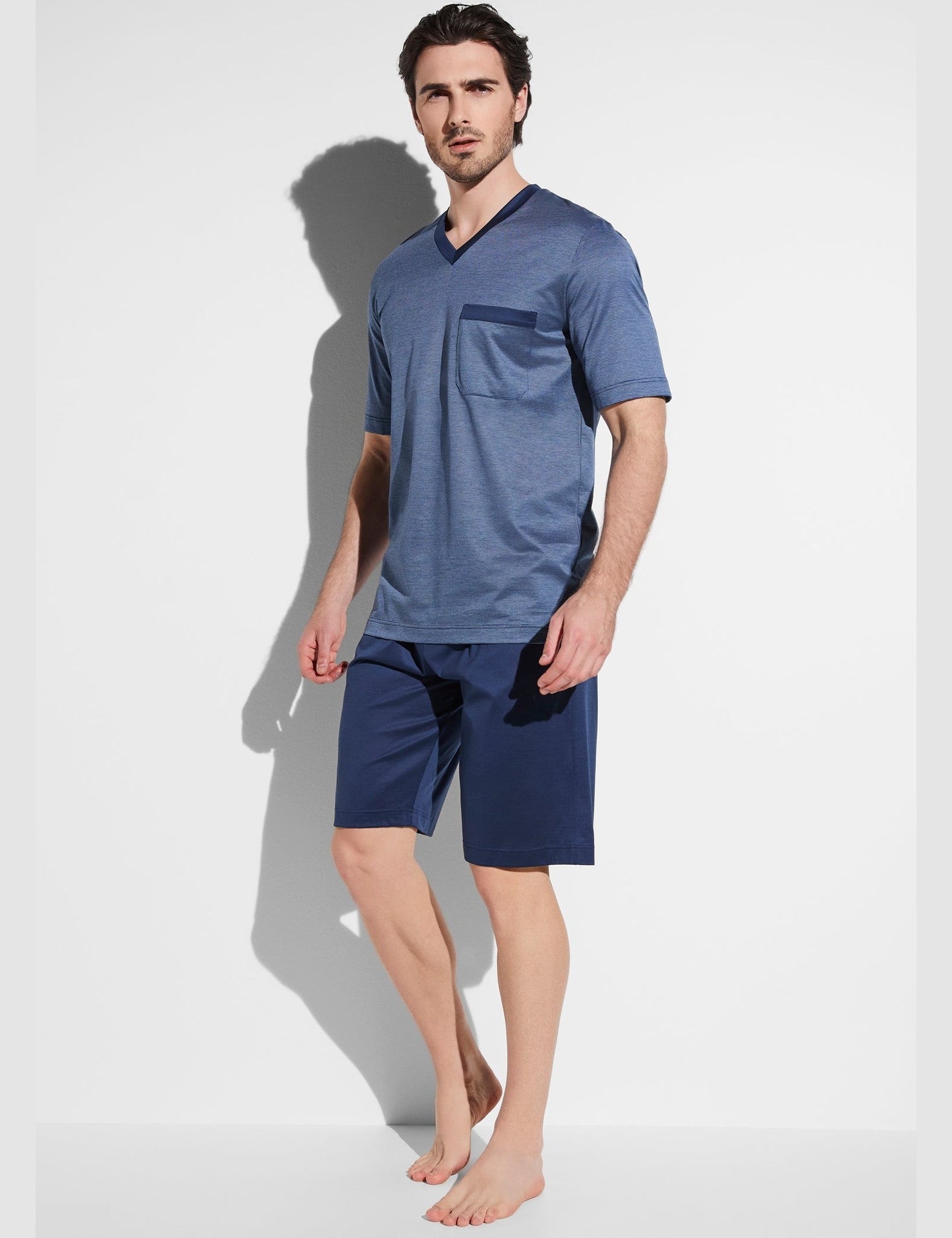 Zimmerli_SS25_343995412-543_model_front_2048x_7a70b037-c537-41c2-827c-c3b609d50d0d.jpg