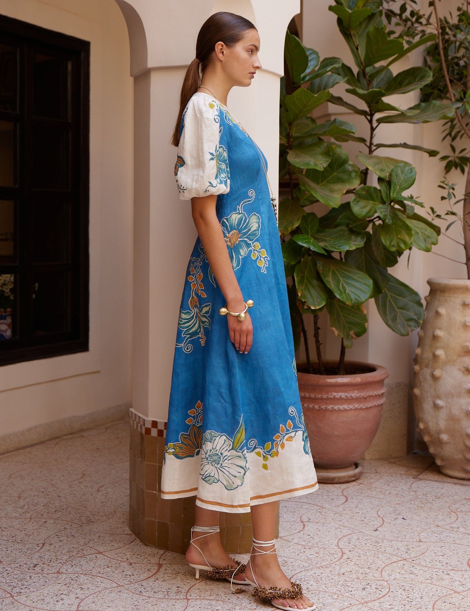 alemais-sustainable-dress-midi-luda-midi-dress-1197852916_6000x_f8e74613-db0d-46e3-8678-5ce70ddeb4c6.jpg