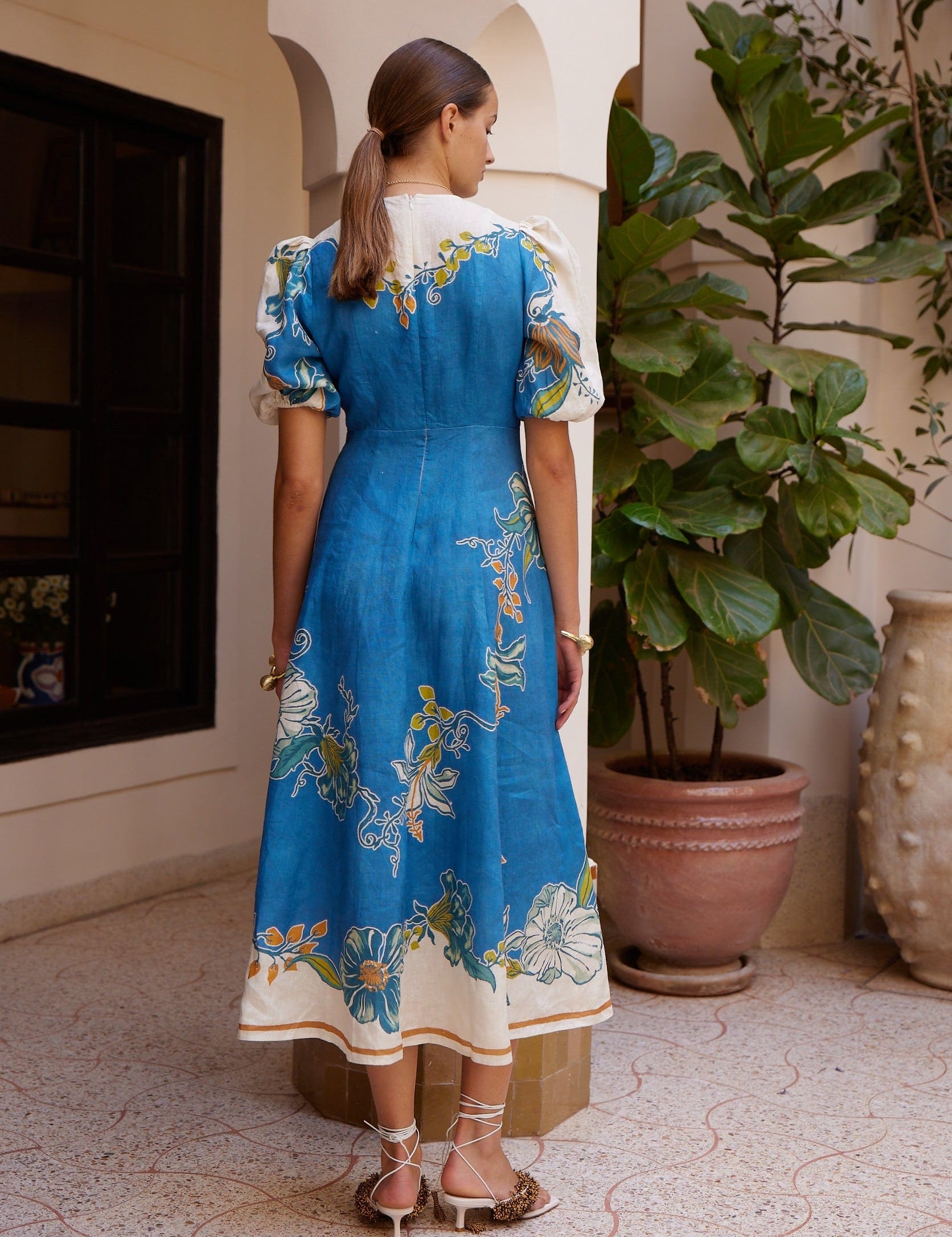 alemais-sustainable-dress-midi-luda-midi-dress-1197852918_6000x_04497e36-64a5-4d55-9fa4-7d4871004d7f.jpg