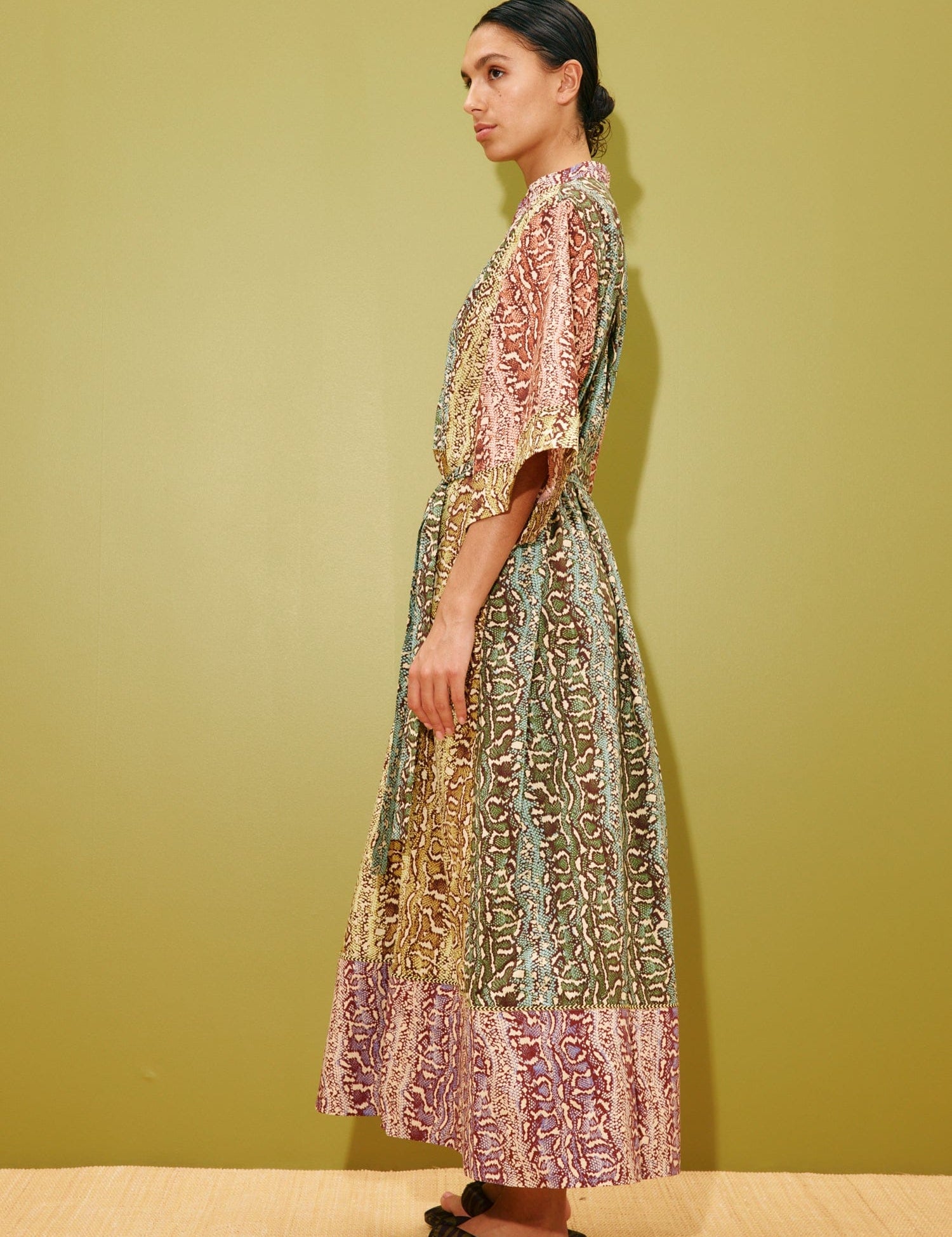 alemais-sustainable-dress-midi-varna-midi-dress-1214434156_6000x_60074db1-f5e3-4b50-a5c3-beec2bd717b7.jpg
